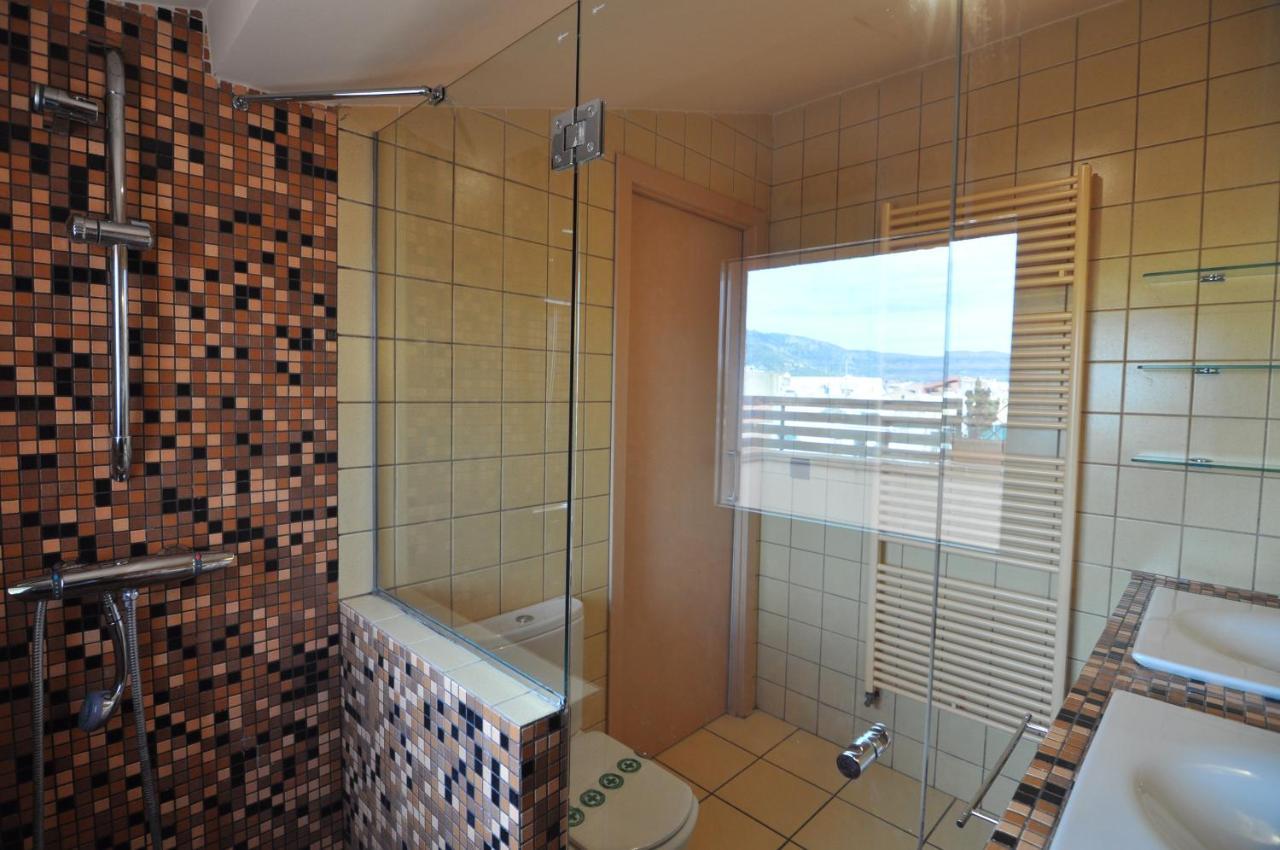 Rnet - Apartments Roses Centre Экстерьер фото